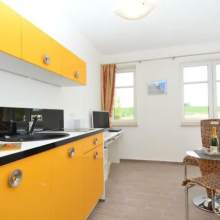 Lottis Utkiek Apartment Middelhagen Exterior photo